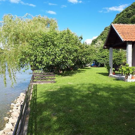 Dedin Raj Golubac Exterior foto