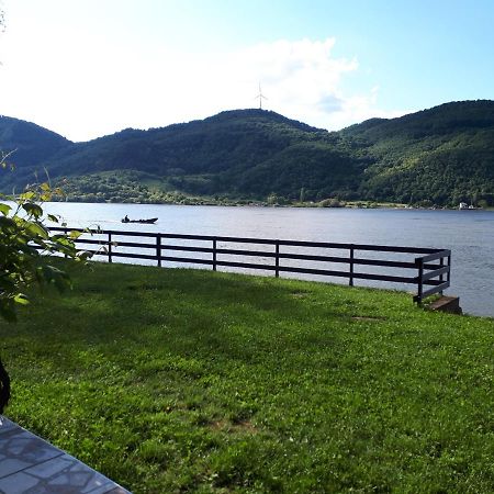 Dedin Raj Golubac Exterior foto