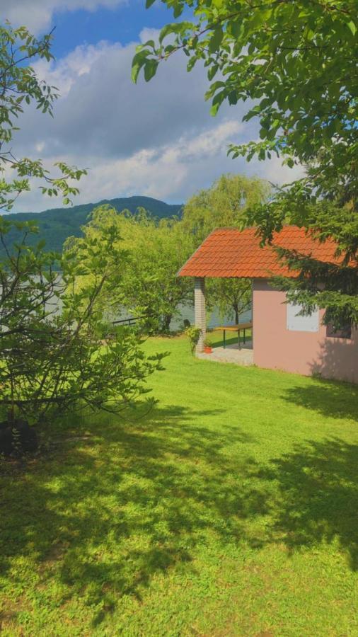 Dedin Raj Golubac Exterior foto