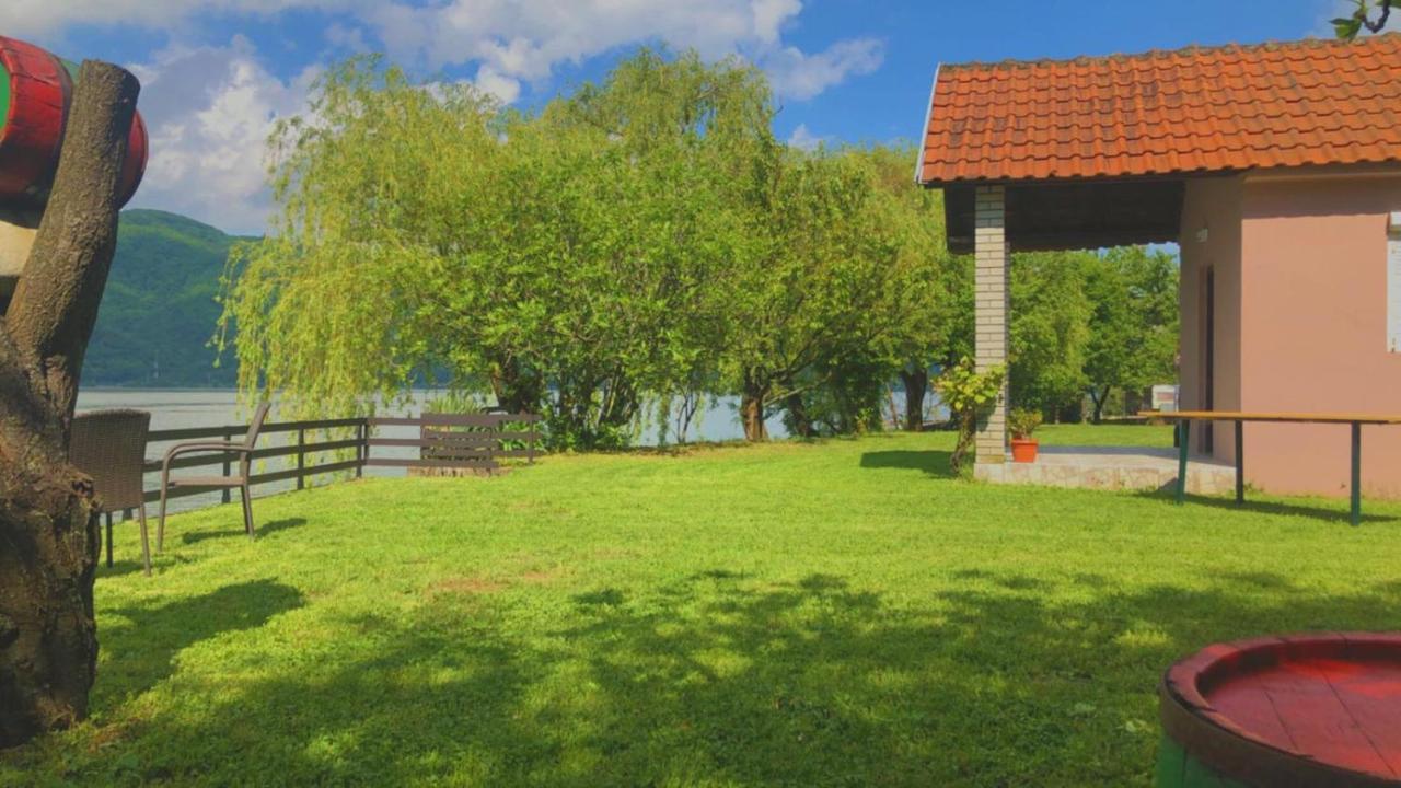 Dedin Raj Golubac Exterior foto
