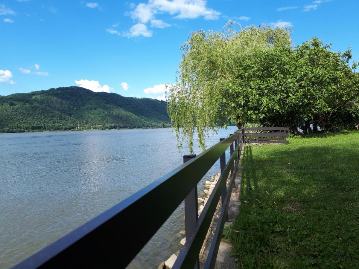 Dedin Raj Golubac Exterior foto